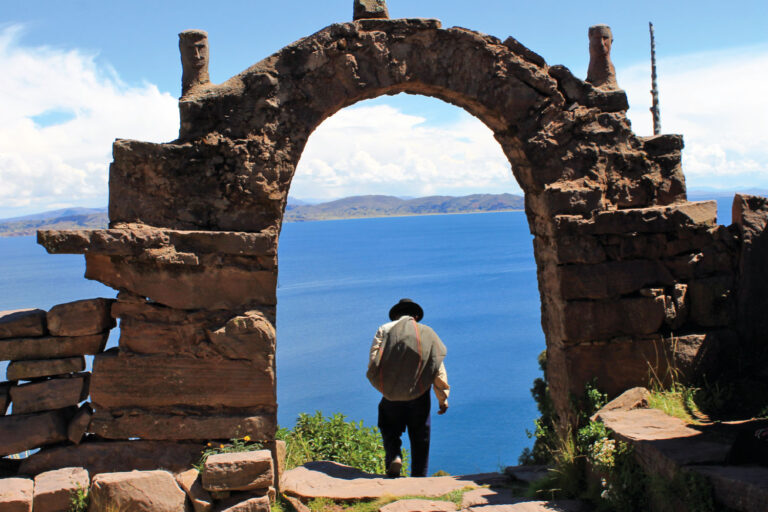 Sacred Valley, 1-Day Inca Trail to Machu Picchu & Lake Titicaca (9 Days)